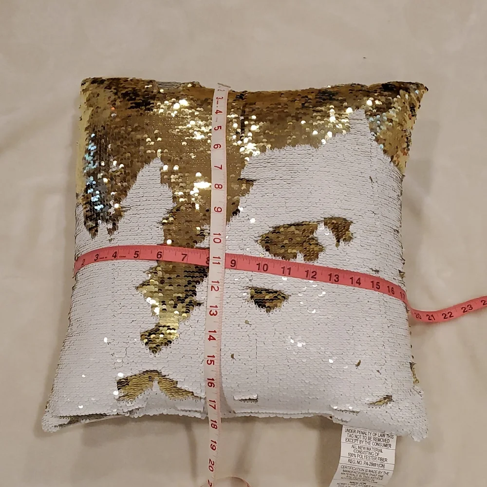 Video--Gold and White Reversible Sequin Pillow 17